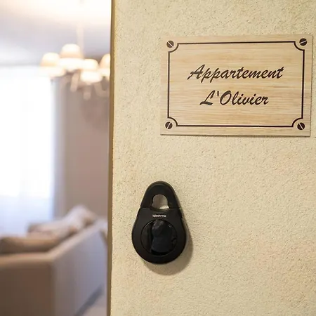 Charme Et Caractere Au Centre Classe 3 Etoiles Riez Extérieur photo